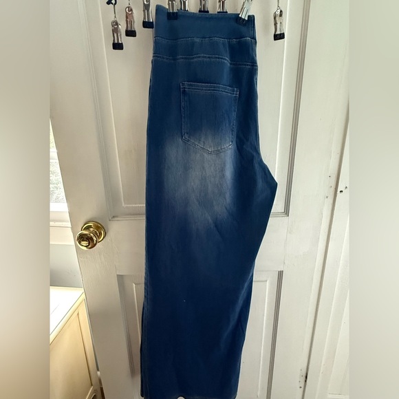 Halara - Halara Flex High Waisted Baggy Wide Leg Jeans - Picture 4 of 6